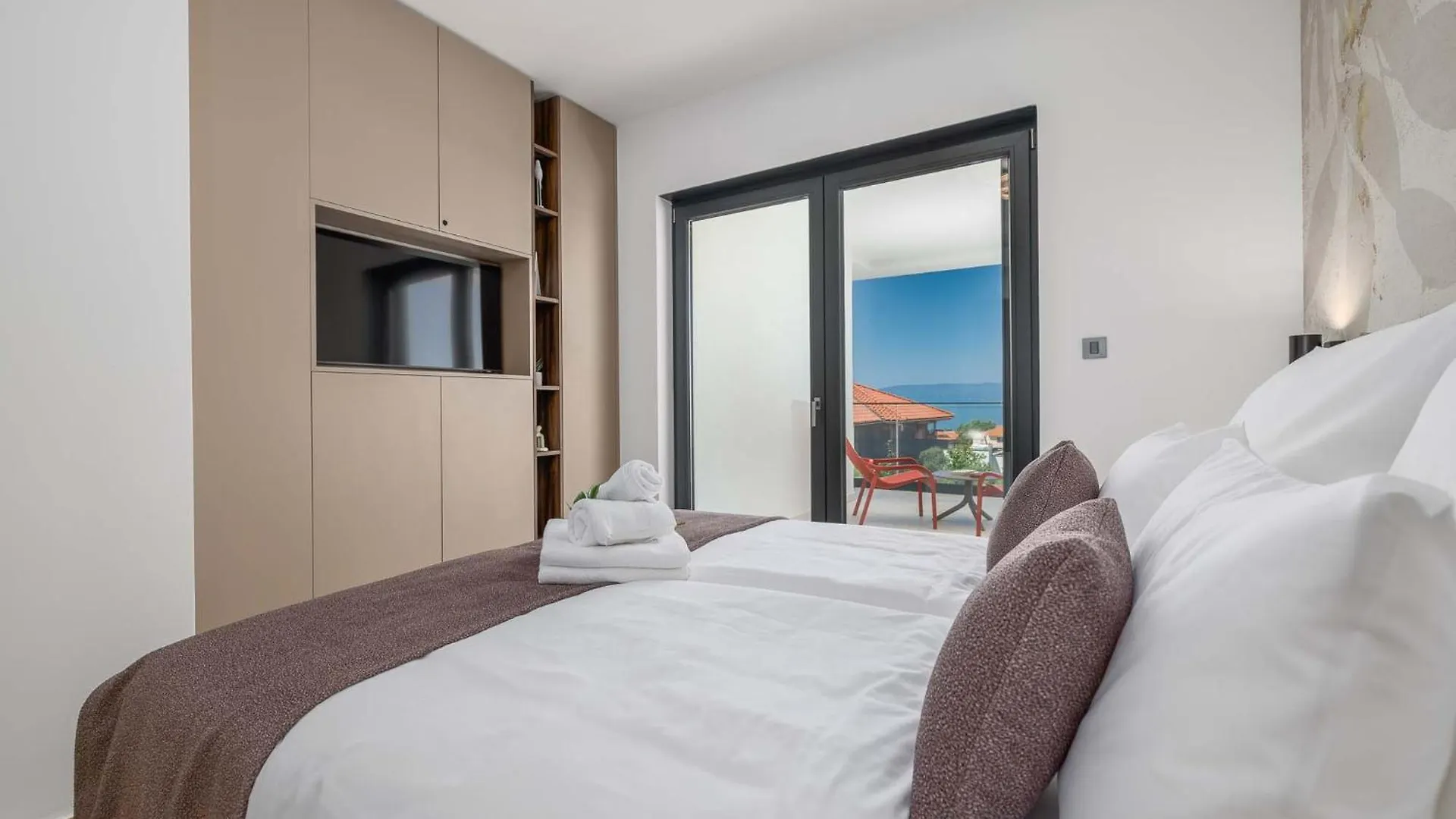 Villa Amaris In Malinska With Sea View, Krk